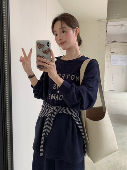 // 刺繡字母寬鬆TEE+半裙套裝(連披肩)