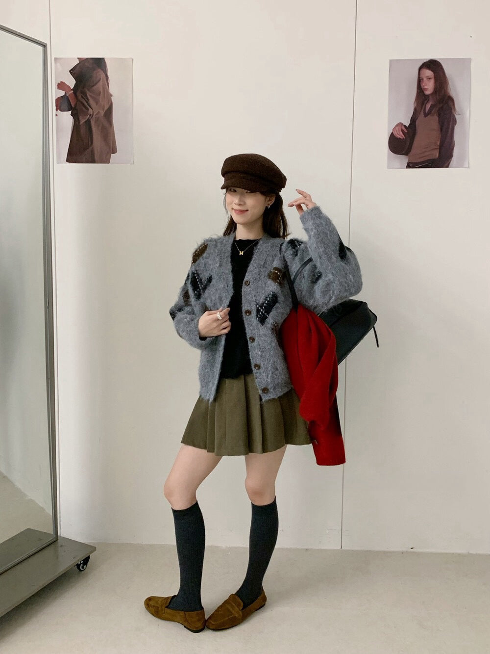 // 超美心心菱格V領CD