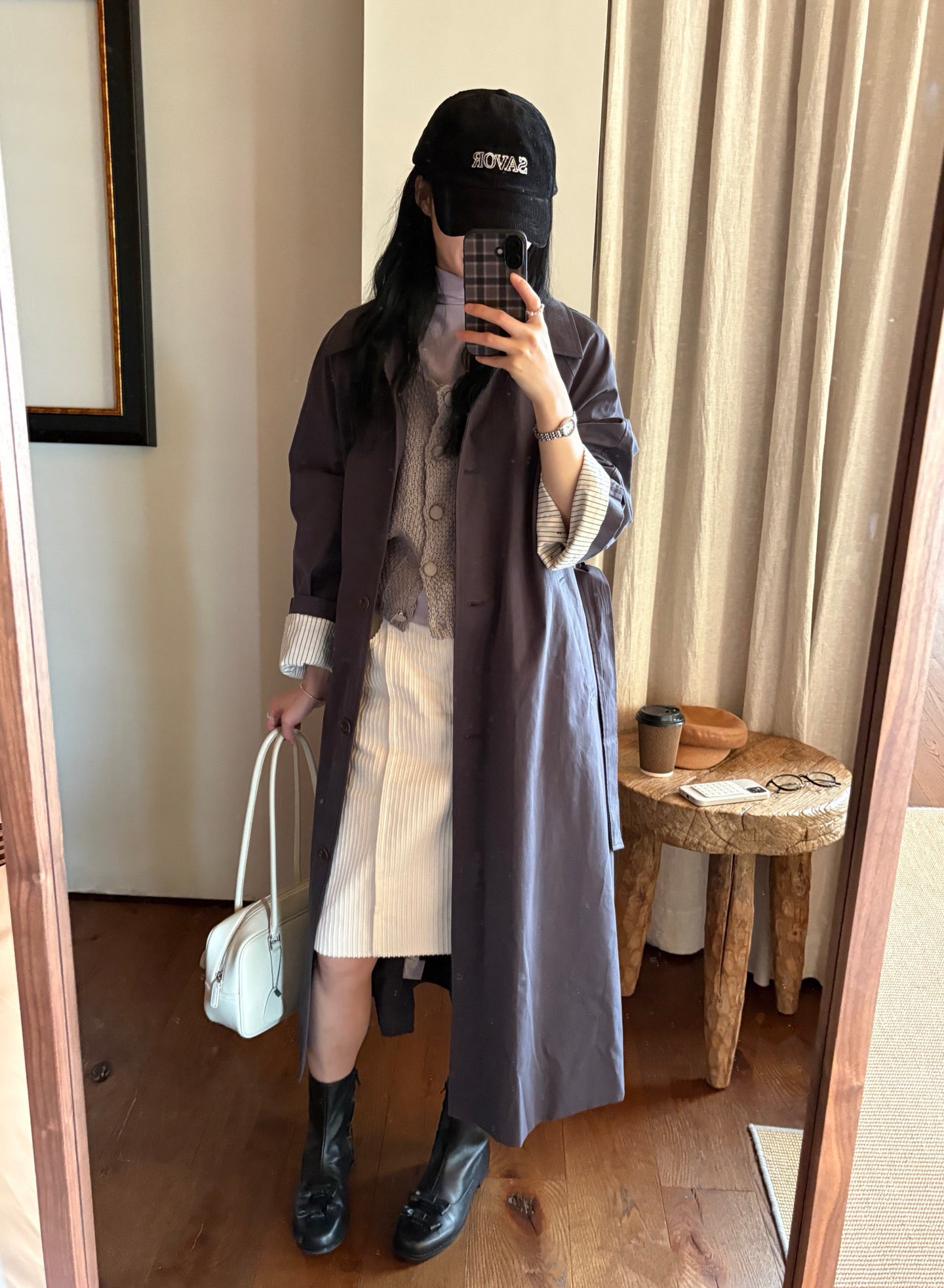 // 背後鈕扣設計翻領長款trench coat