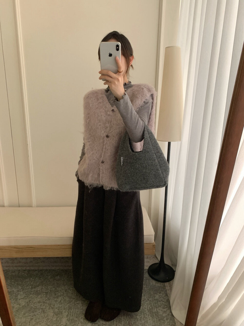 // 12%羊毛茸毛感V領排扣背心