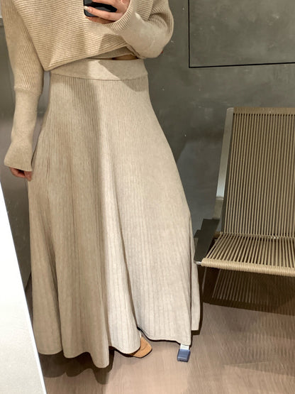// 可前後穿小半領毛衣+褶褶針織裙套裝