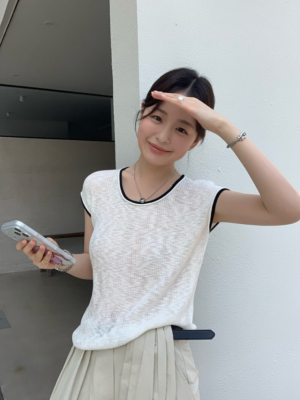 // 撞色邊小飛袖針織背心