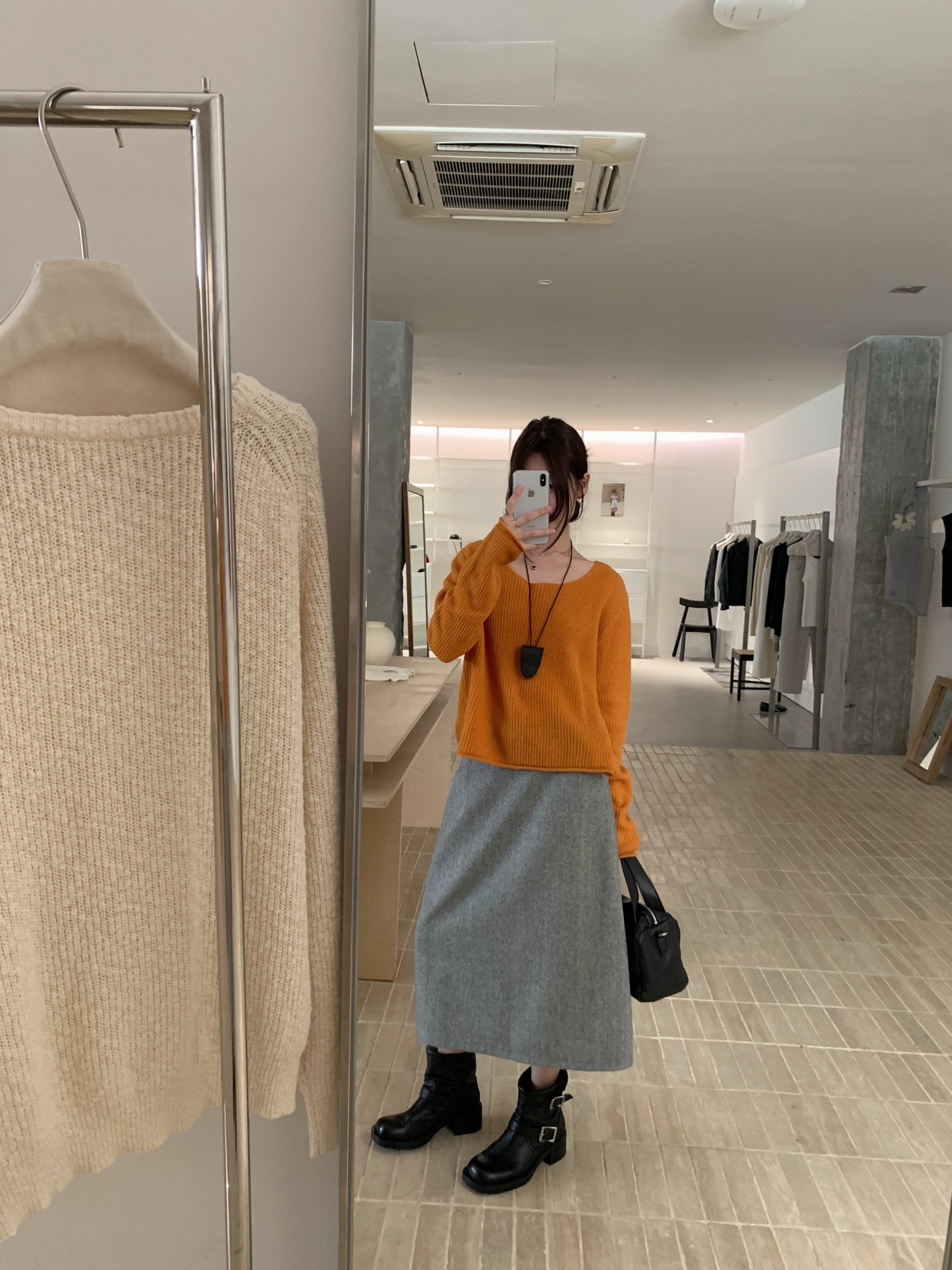 // 卷卷邊直坑紋14色短款NT