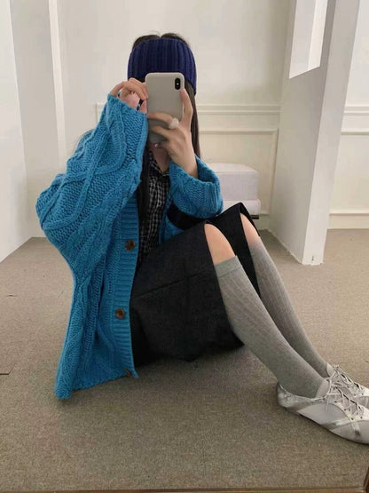 // 復古感V領重工麻花中長CD