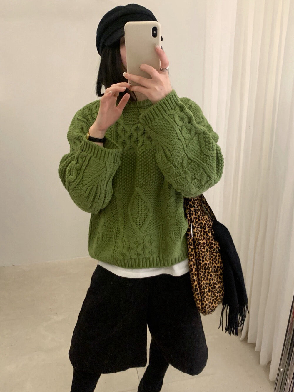 // 超美麻花織紋圓領套頭毛衣