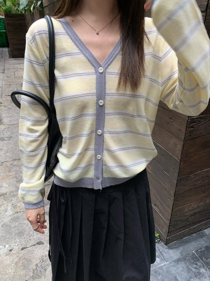 // V領撞色間條薄款CD