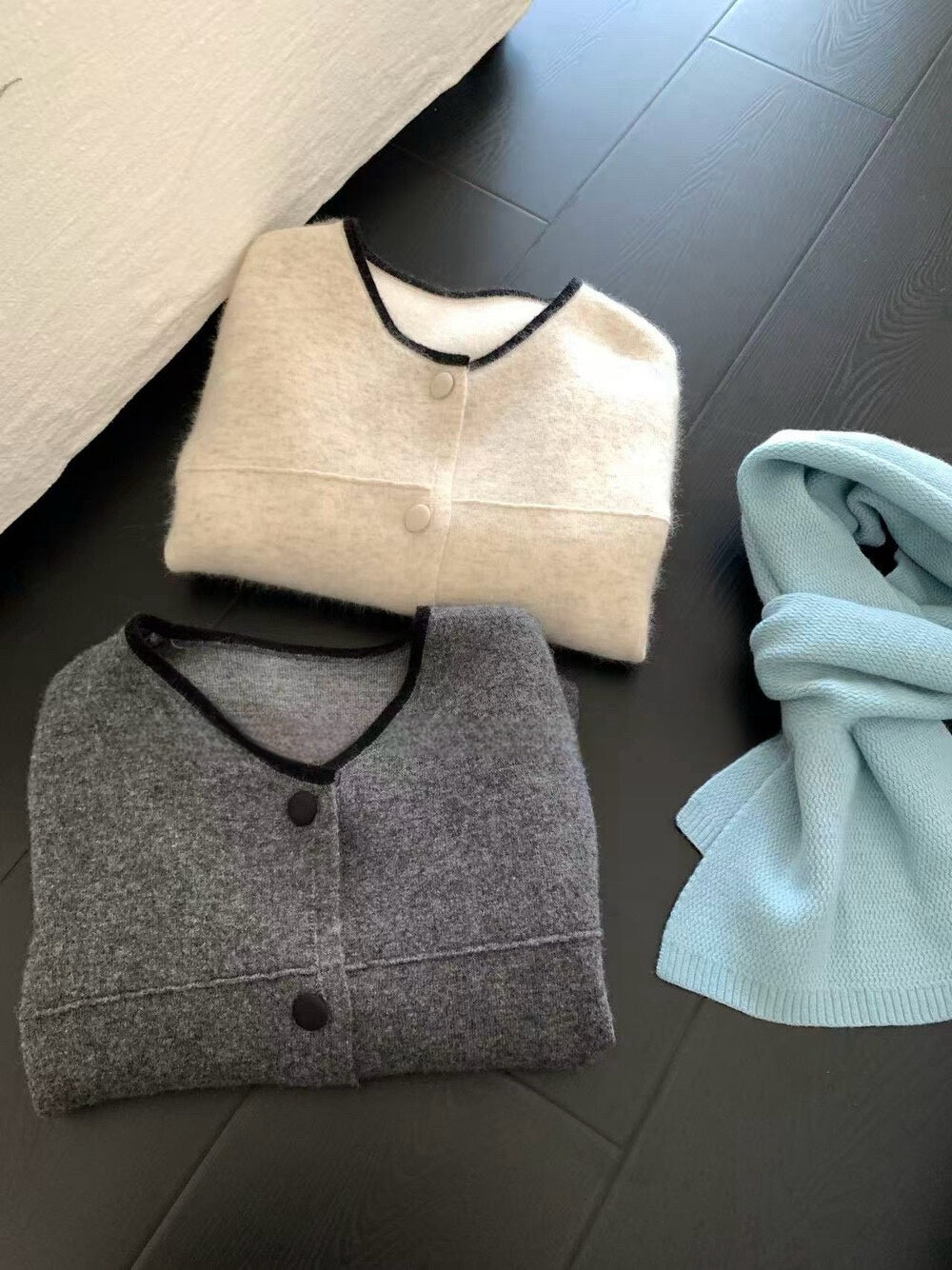 // 10%綿羊毛極簡撞色線條包邊密針織CD