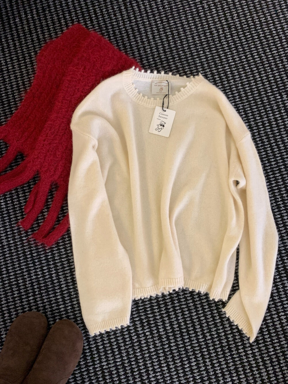 // 30%綿羊毛不規則鬚鬚邊毛衣