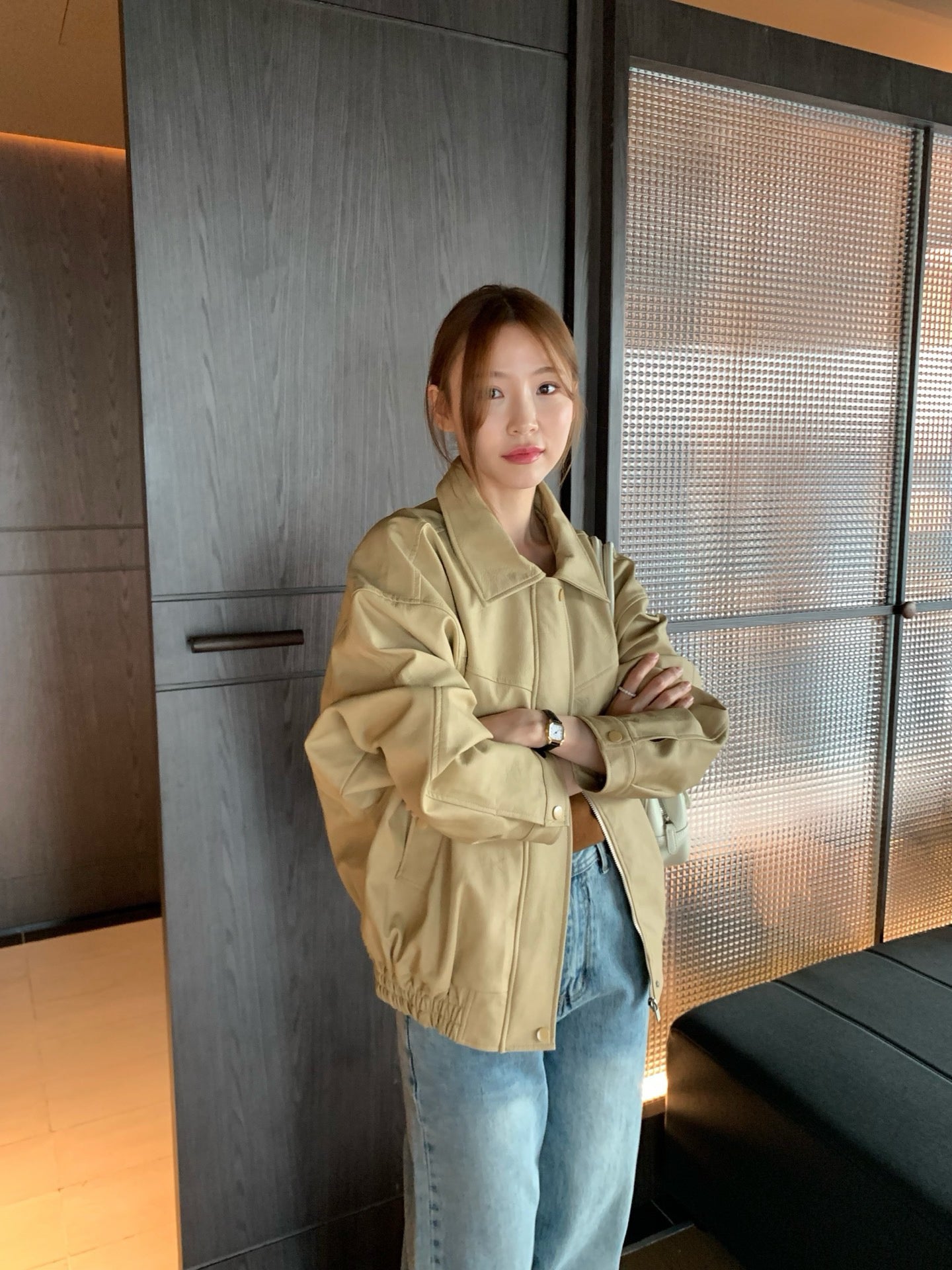 // 經典啞光翻領彷皮外套￼