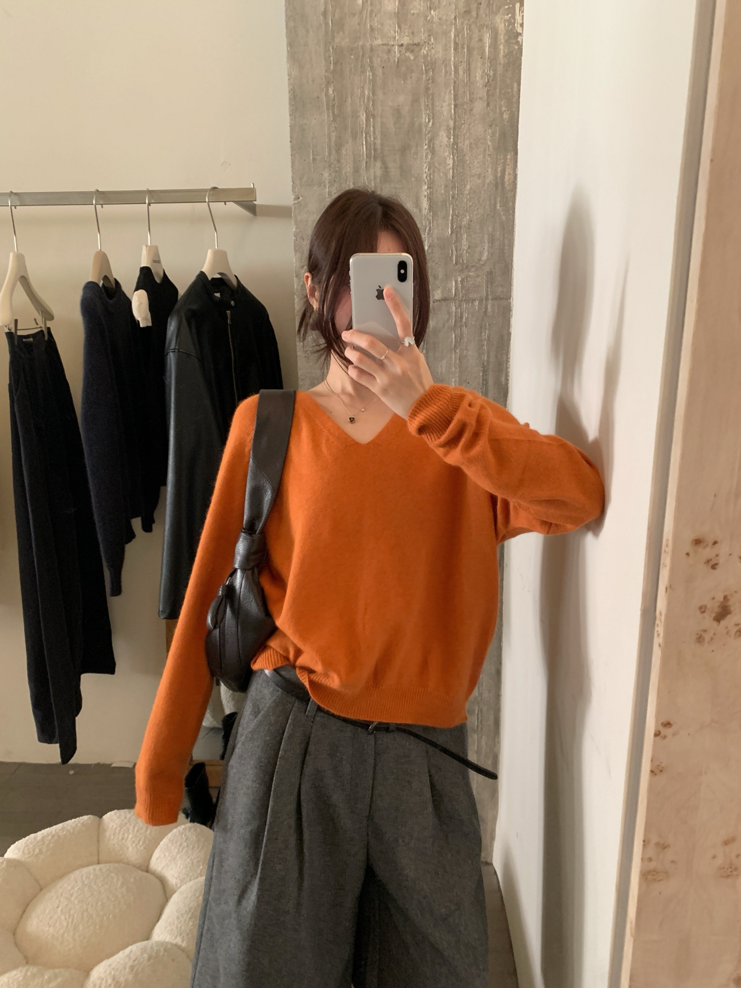 // 超高質raccoon V領毛衣