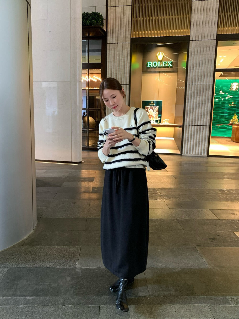 // 立體質感撞色間條圓領NT