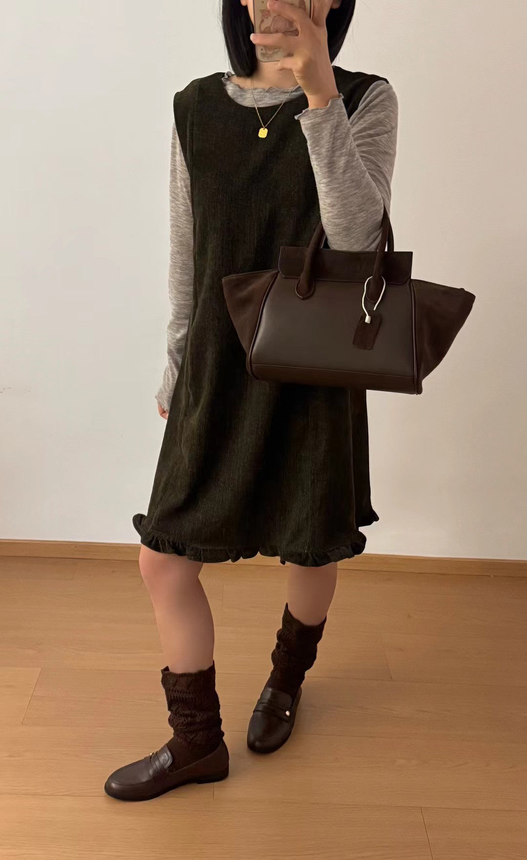 // 經典款金屬扣裝飾loafers