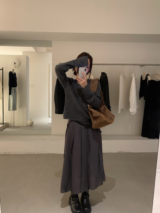 // 不修邊氛圍感壓褶中裙