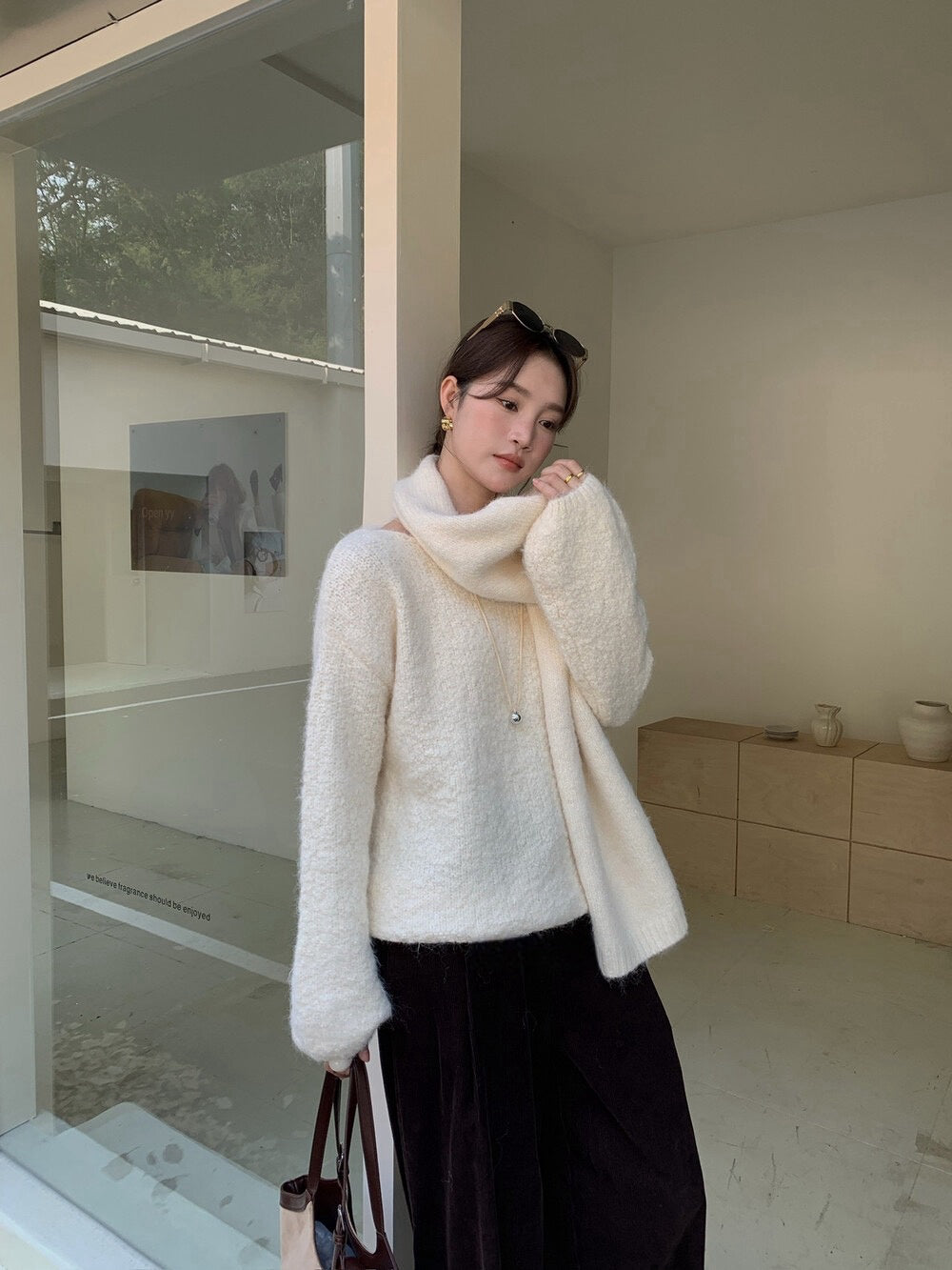 // 慵懶感寬鬆款連頸巾毛衣