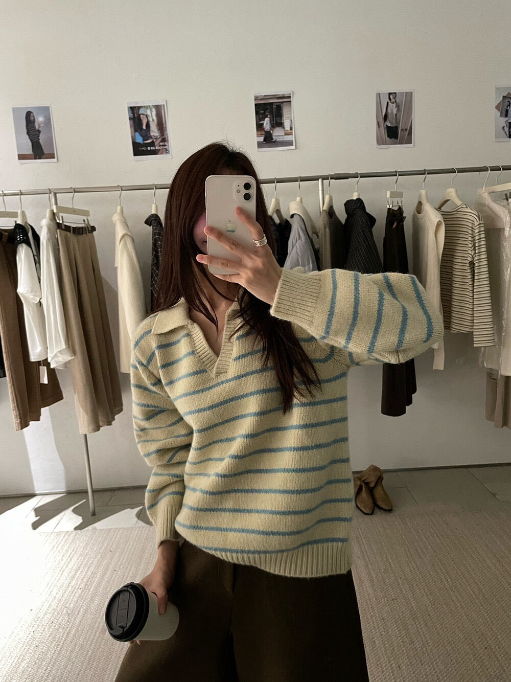 // 復古配色小V翻領間條毛衣