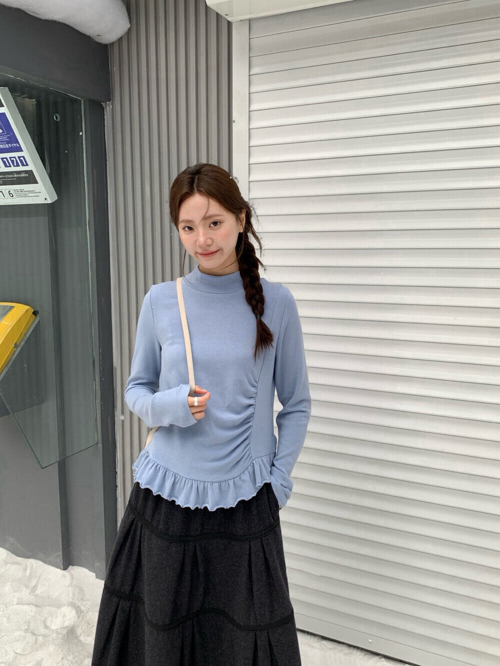 // 設計感皺褶小立領花邊上衣