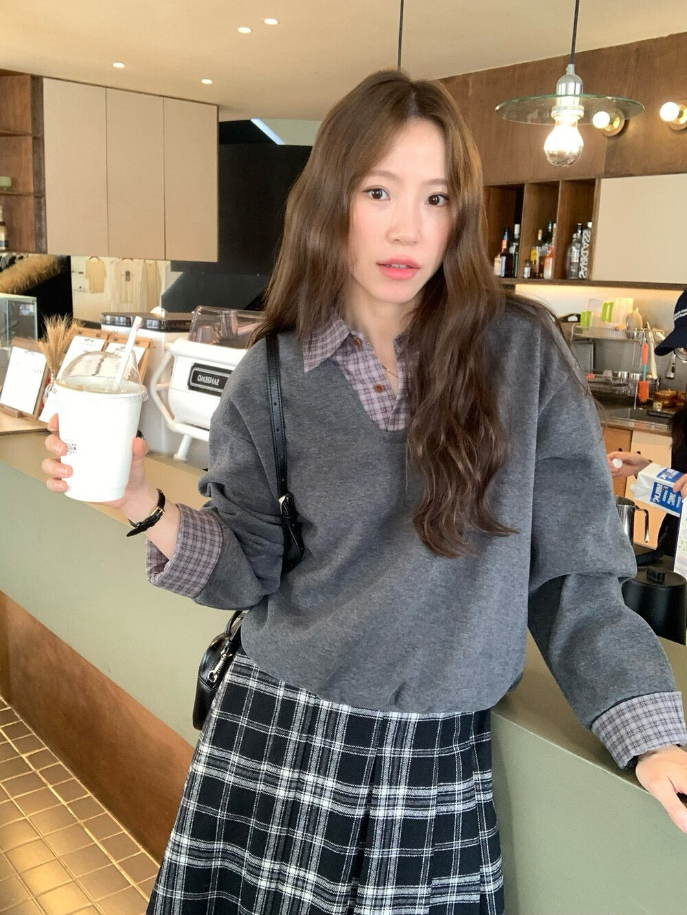 // 高級感拼接格仔翻領薄絨底衛衣