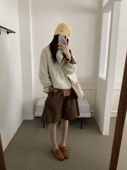 // 麻花邊領口菱格patterns毛衣