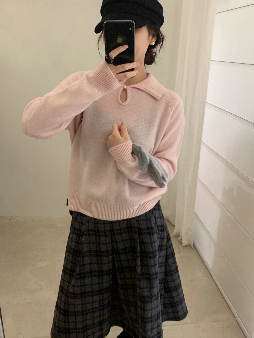 // 100%綿羊毛小鈕扣鏤空翻領NT