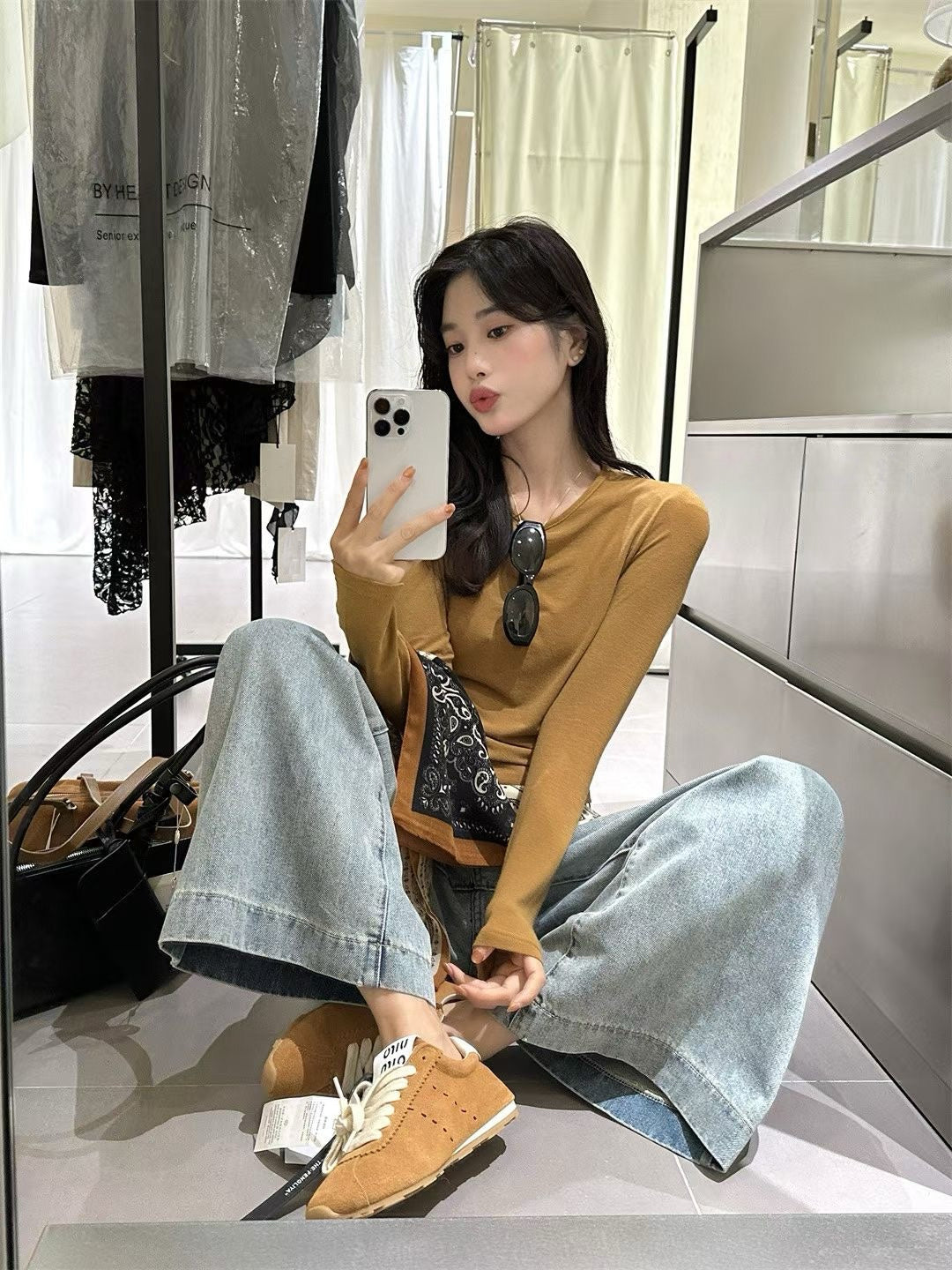 // 超親膚羊絨感多色TEE