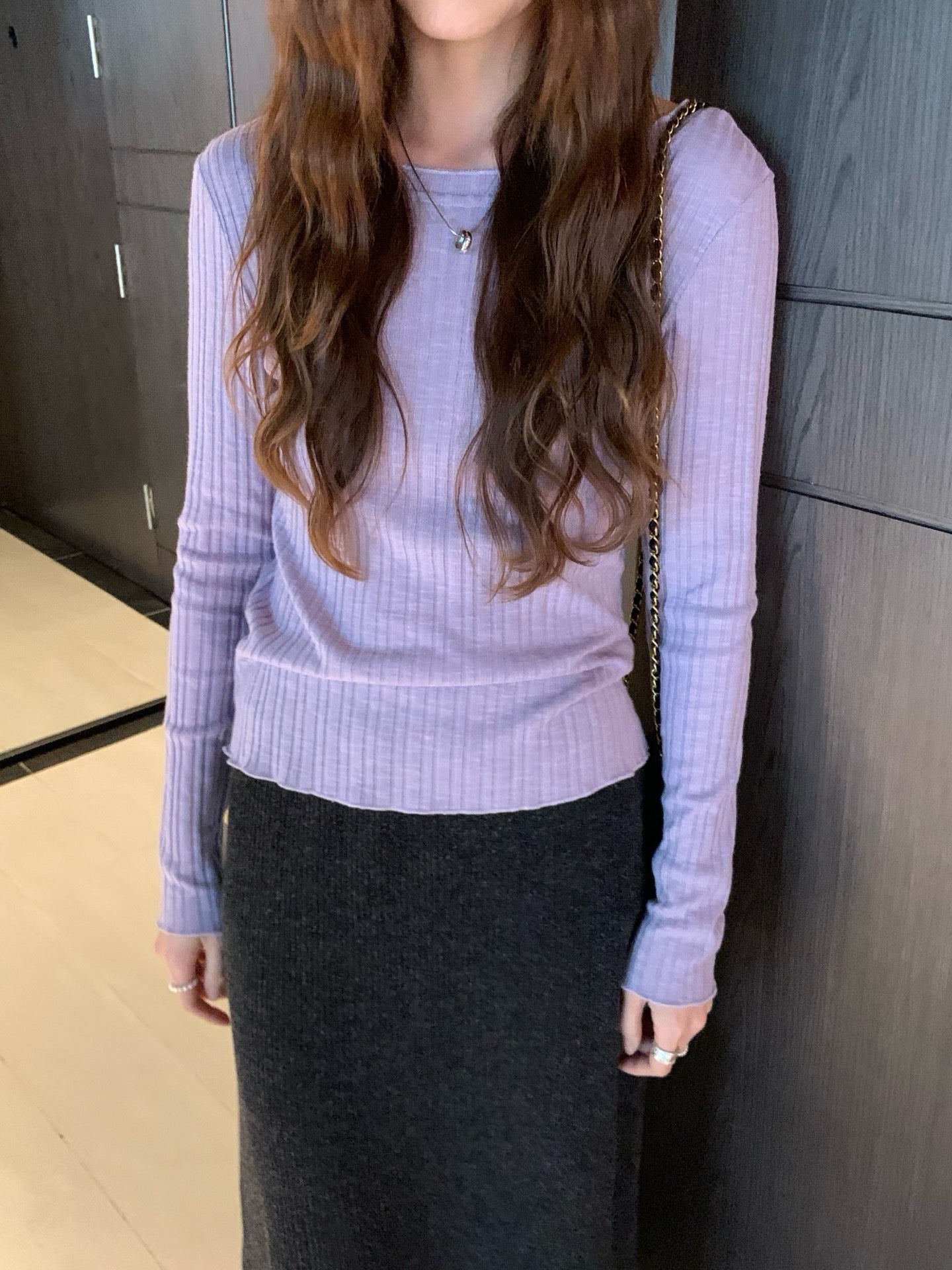 (部分現貨) // 直坑紋小設計U背TEE