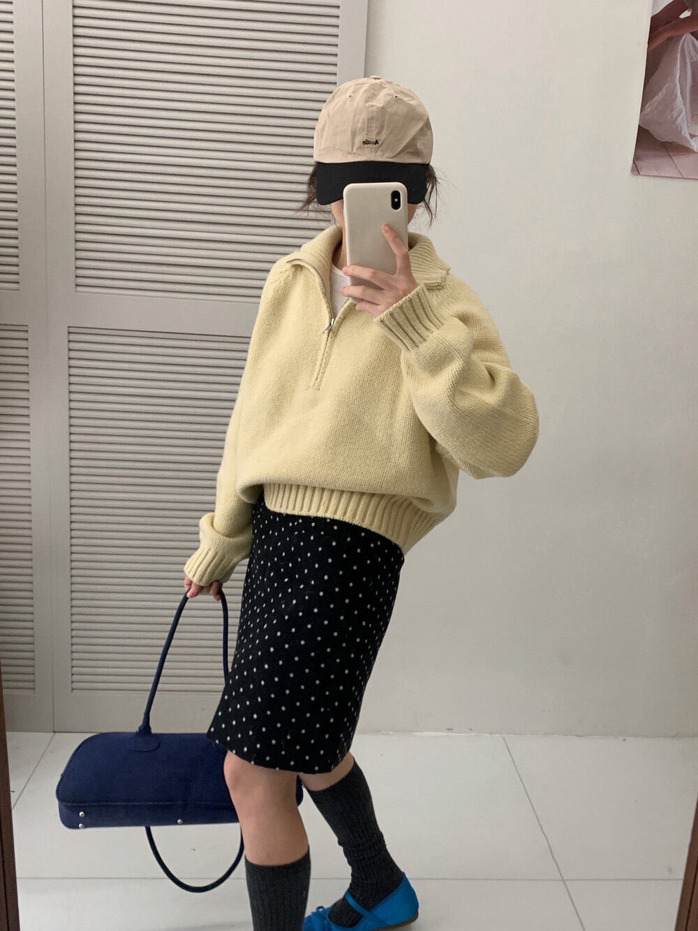 // 半拉鍊直坑紋領套頭NT