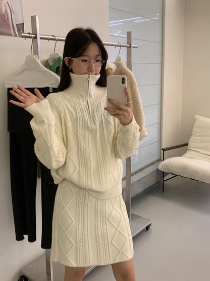 // 麻花半拉鍊立領毛衣+短裙套裝
