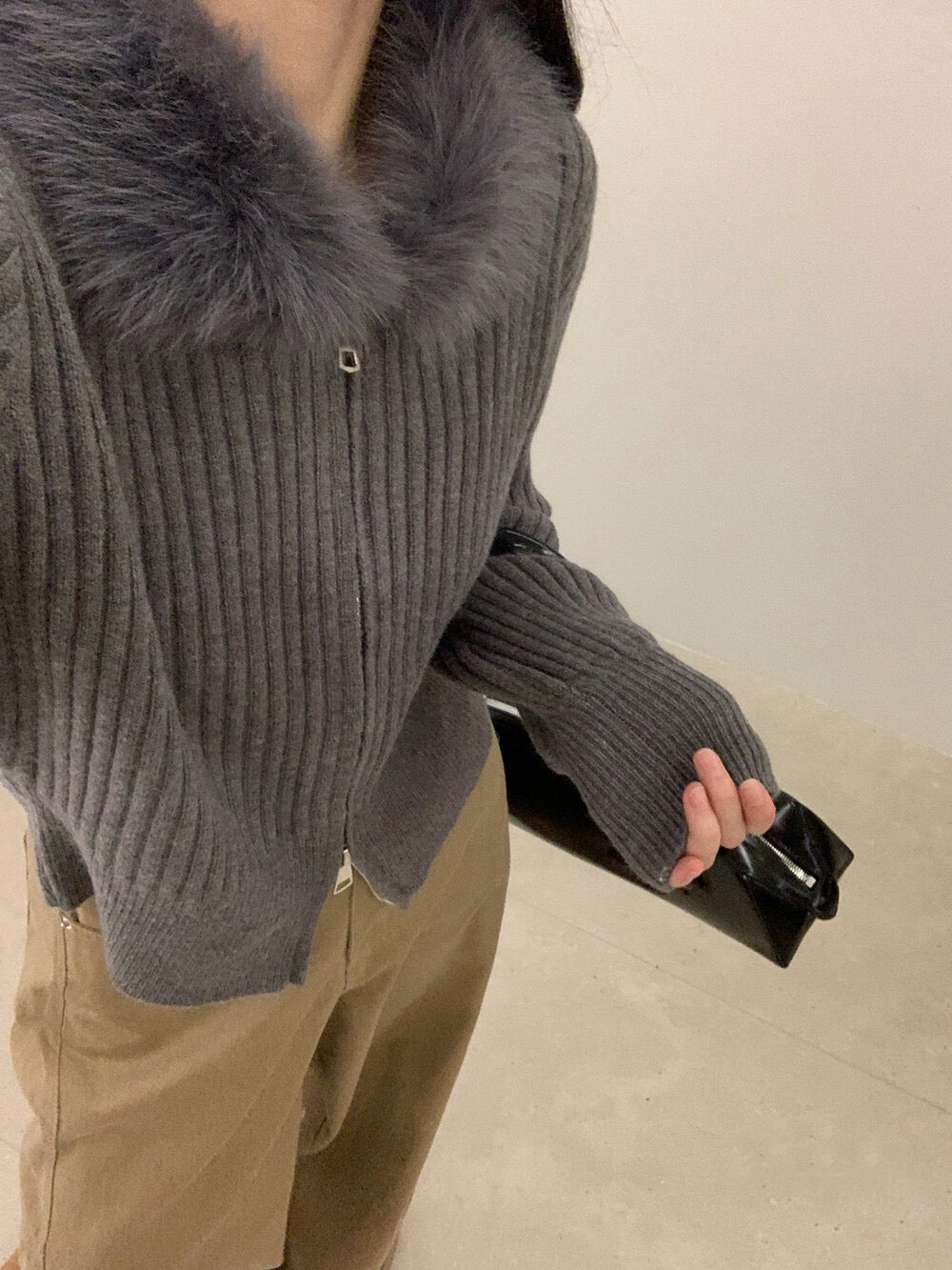 // 復古感毛毛領拉鍊CD