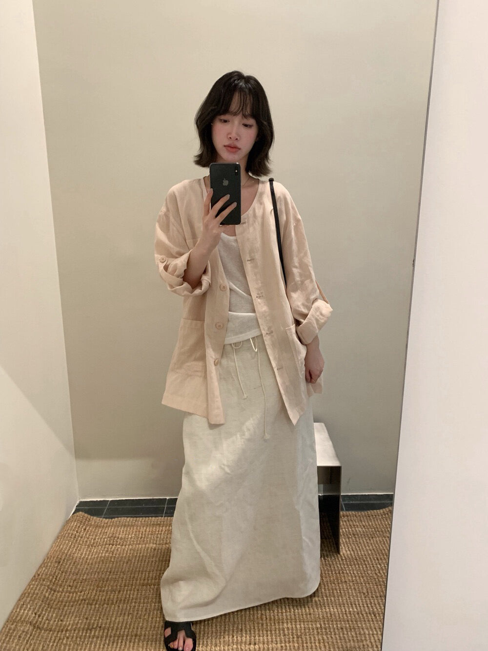 // 褶褶袖口袋天絲麻圓領外套