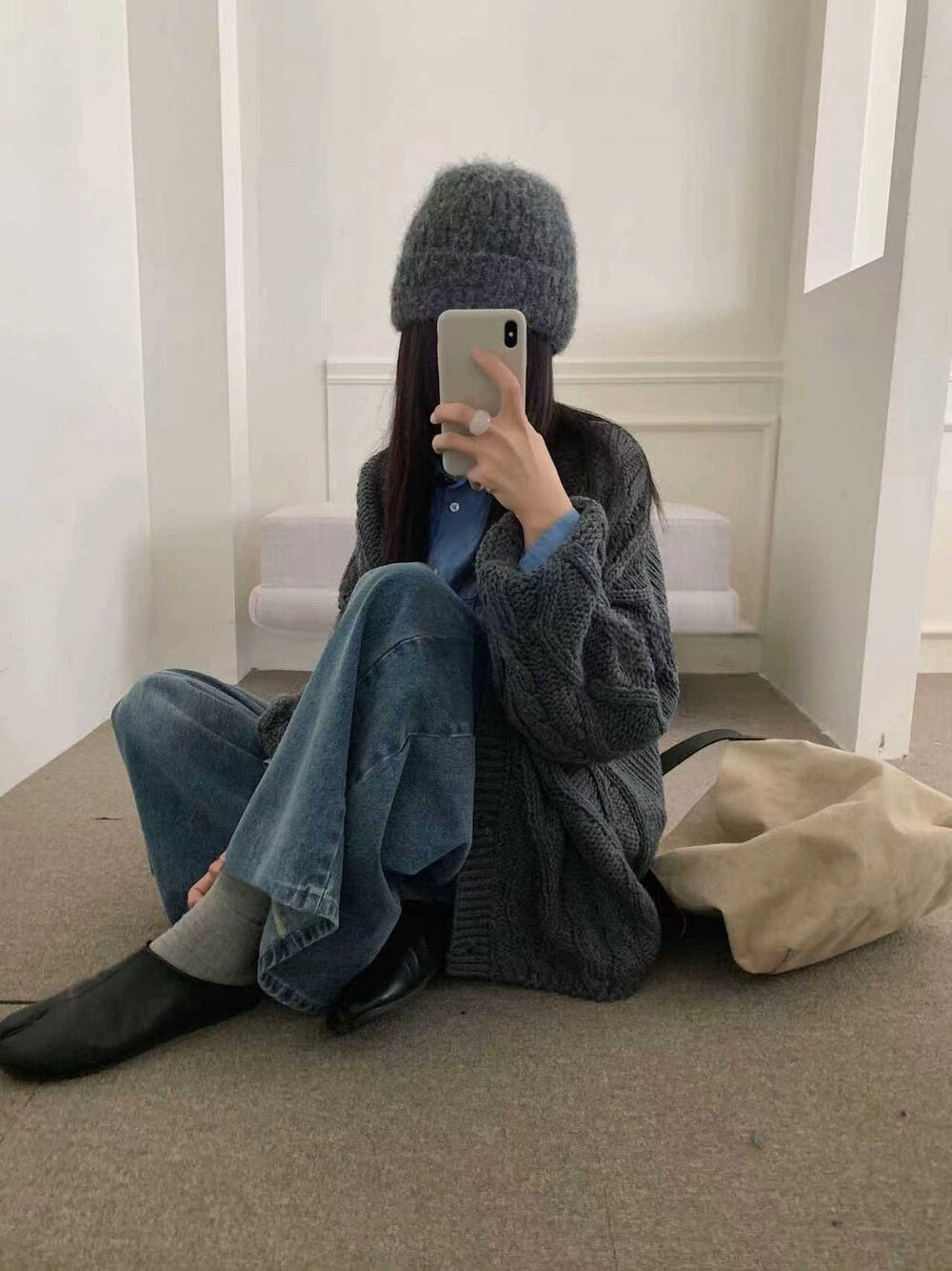 // 復古感V領重工麻花中長CD