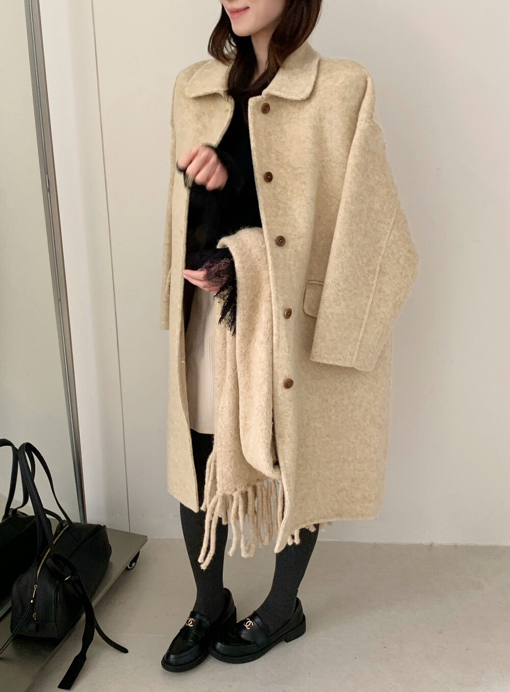 // 經典翻領口袋中長100%羊毛手工雙面外套(連頸巾)￼