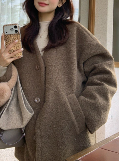 // 寬鬆版型夾棉V領毛呢外套