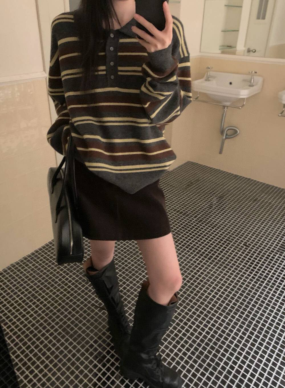 // 100%羊毛復古拼色間條翻領毛衣