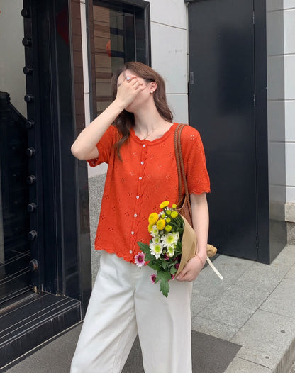 // 鏤空鈎花花邊領短袖CD