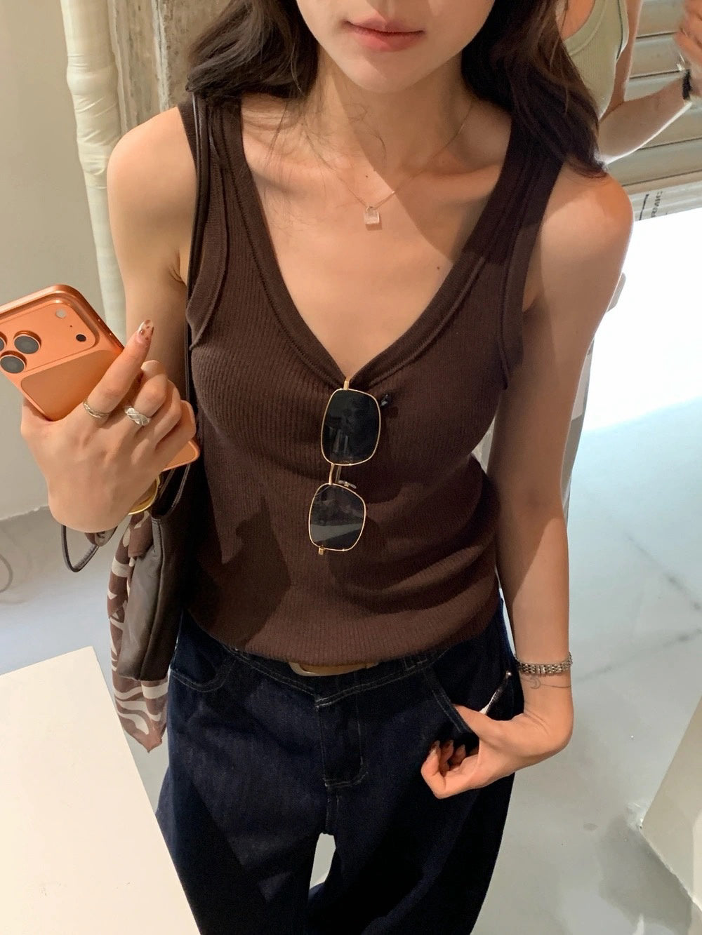 B35 / 13色極簡U領百搭背心