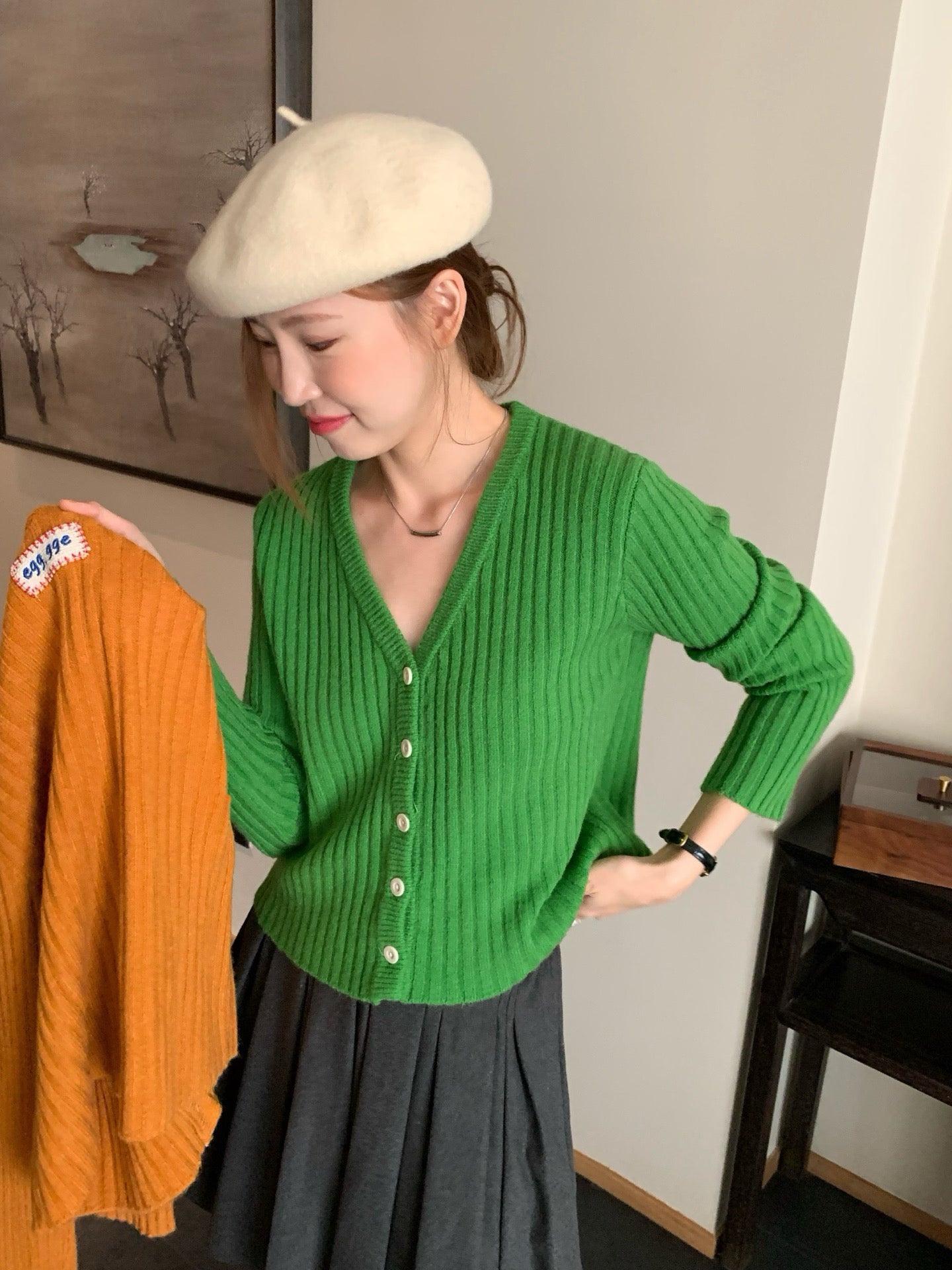 // 復古色調背後手織標直坑紋CD