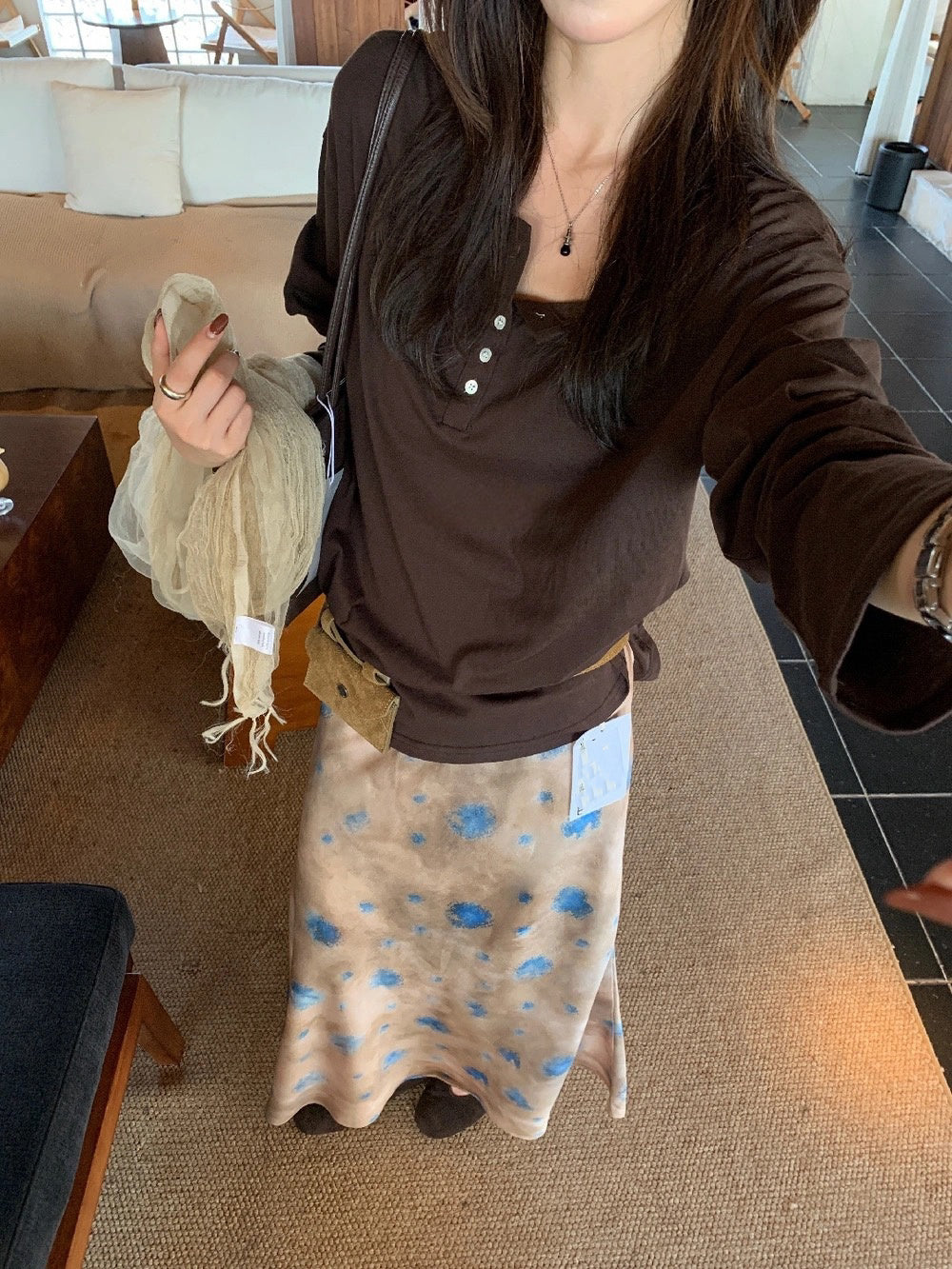 B48 / 慵懶風半鈕扣圓領長袖TEE