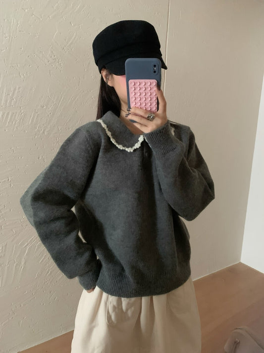 // 鈎花花邊圓翻領毛衣