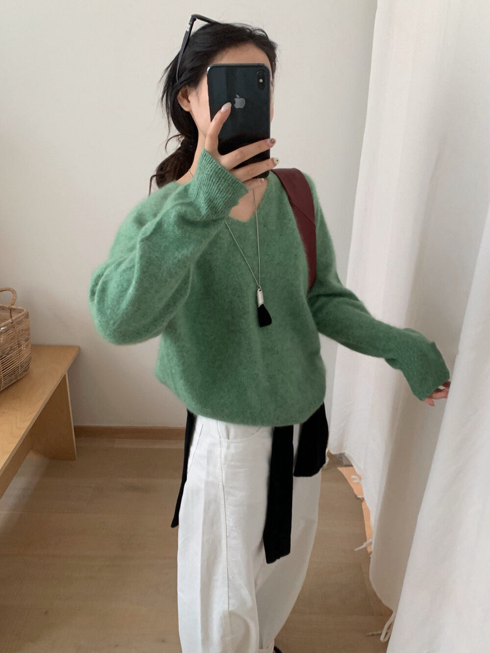 // 15色親膚羊毛拉絨工藝高級感V領NT