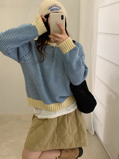 // 設計感撞色領一粒鈕細間條毛衣