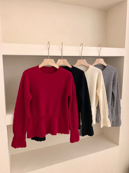 // 100%綿羊毛鈎花微喇叭袖修腰NT