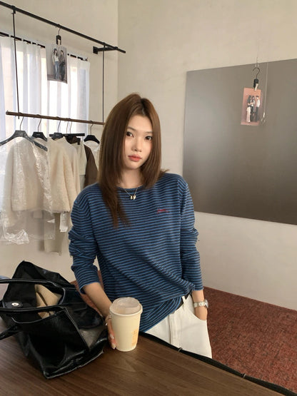 B277 / 小刺繡細間條撞色圓領針織上衣(11%羊毛)