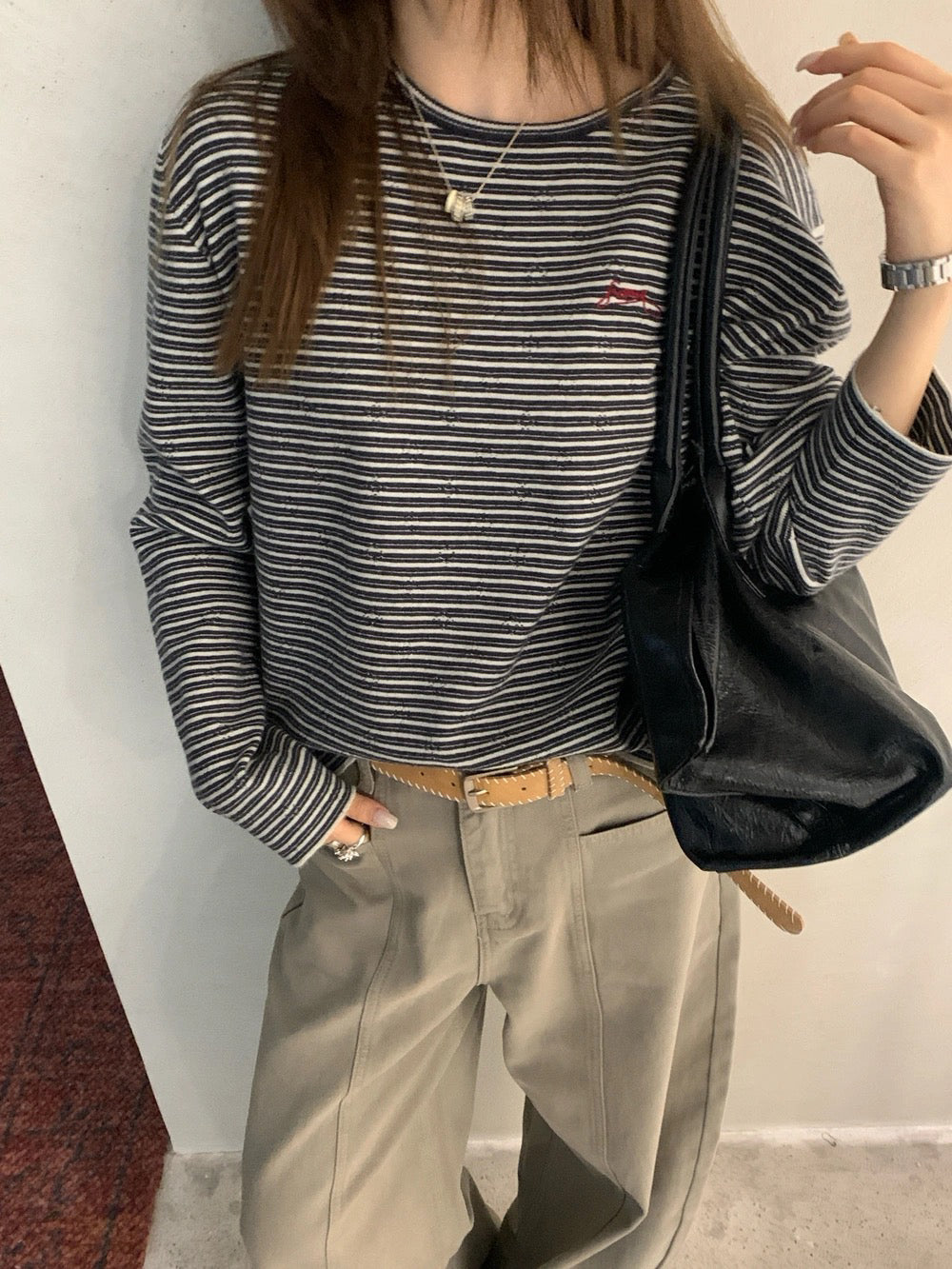 B277 / 小刺繡細間條撞色圓領針織上衣(11%羊毛)