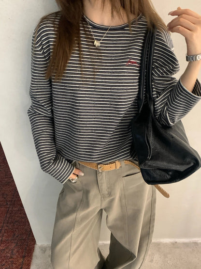 B277 / 小刺繡細間條撞色圓領針織上衣(11%羊毛)