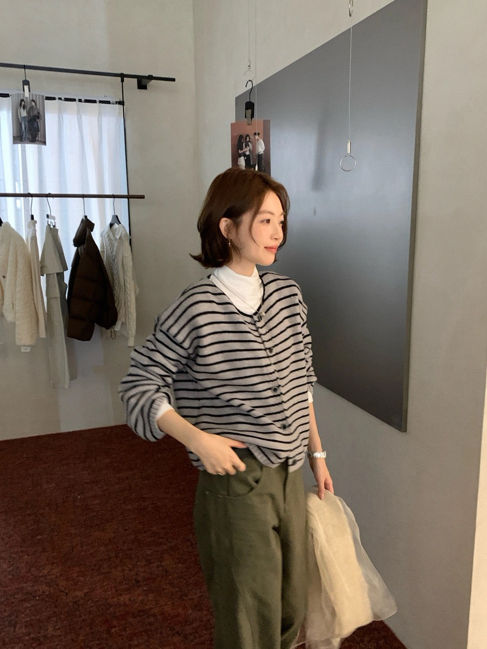 C97 / 軟糯感圓領間條針織外套