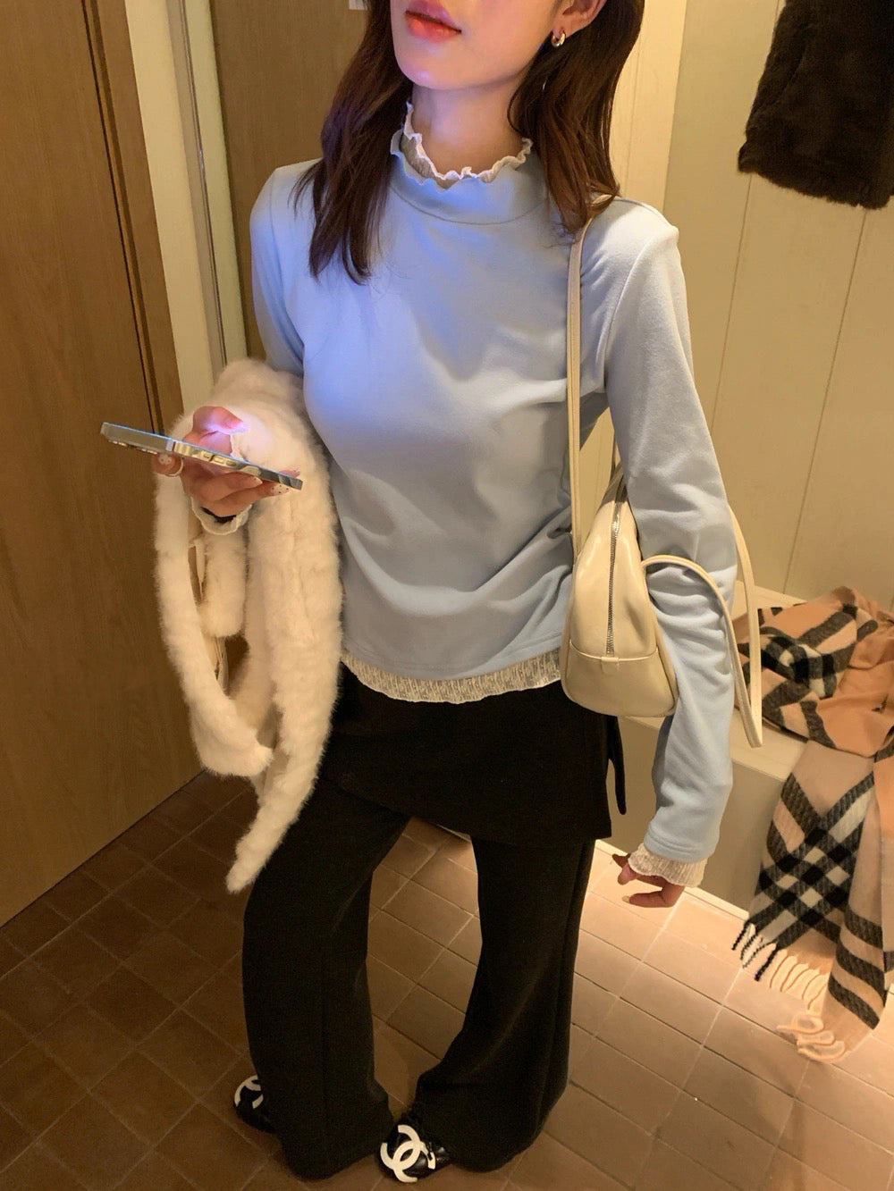 B283 / 拼接lace邊軟糯德絨上衣