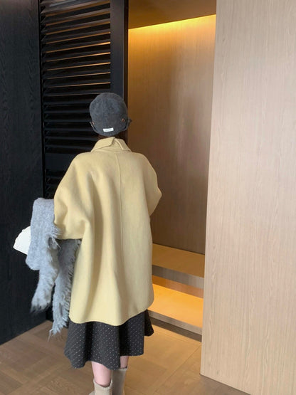 J72 / 溫柔落肩翻領排扣中長手工羊毛外套(10%alpaca+90%wool)
