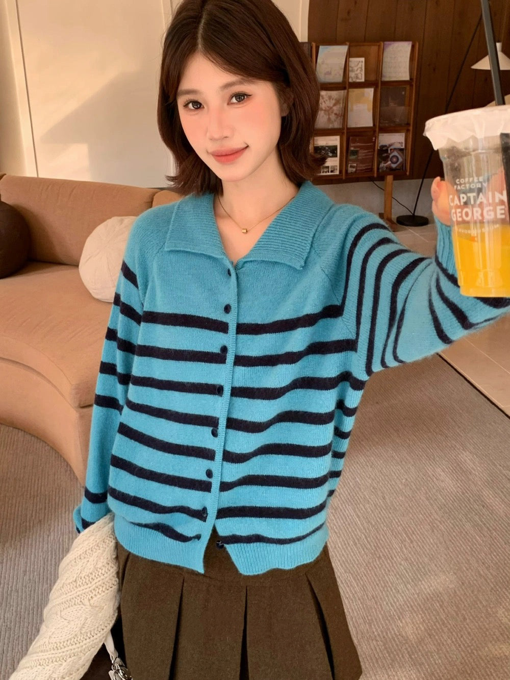 B309 / 撞色間條落肩翻領排扣針織上衣(45%wool)