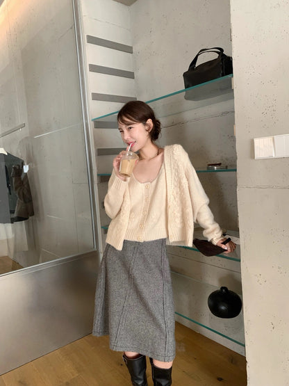 T12 / 重工立體鈎花針織小吊帶+外套套裝(20%WOOL)