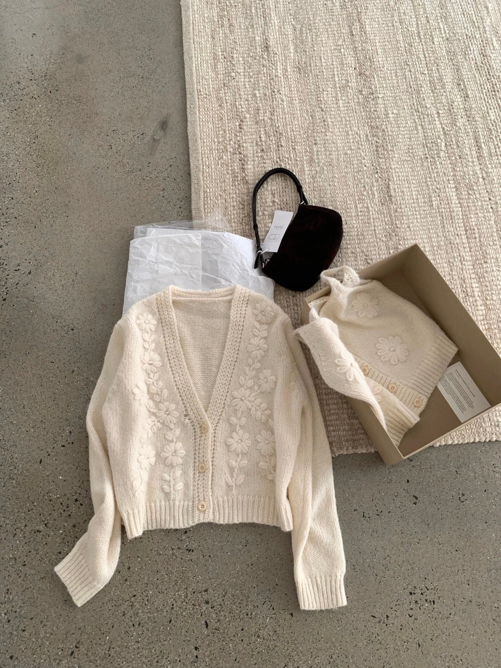 T12 / 重工立體鈎花針織小吊帶+外套套裝(20%WOOL)